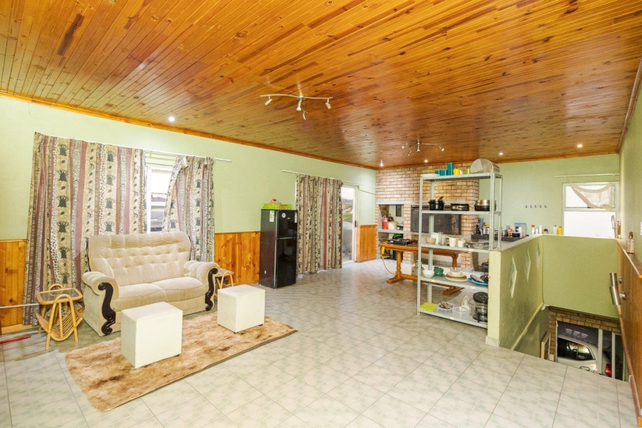 4 Bedroom Property for Sale in Devon Park Western Cape